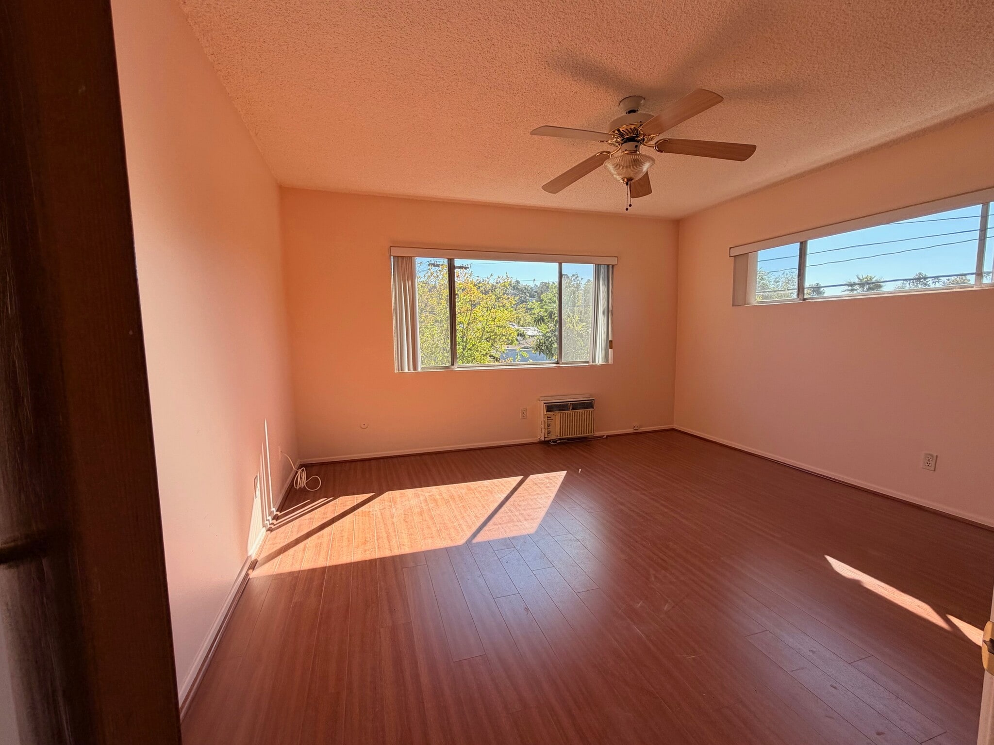 Building Photo - 802 Fischer St