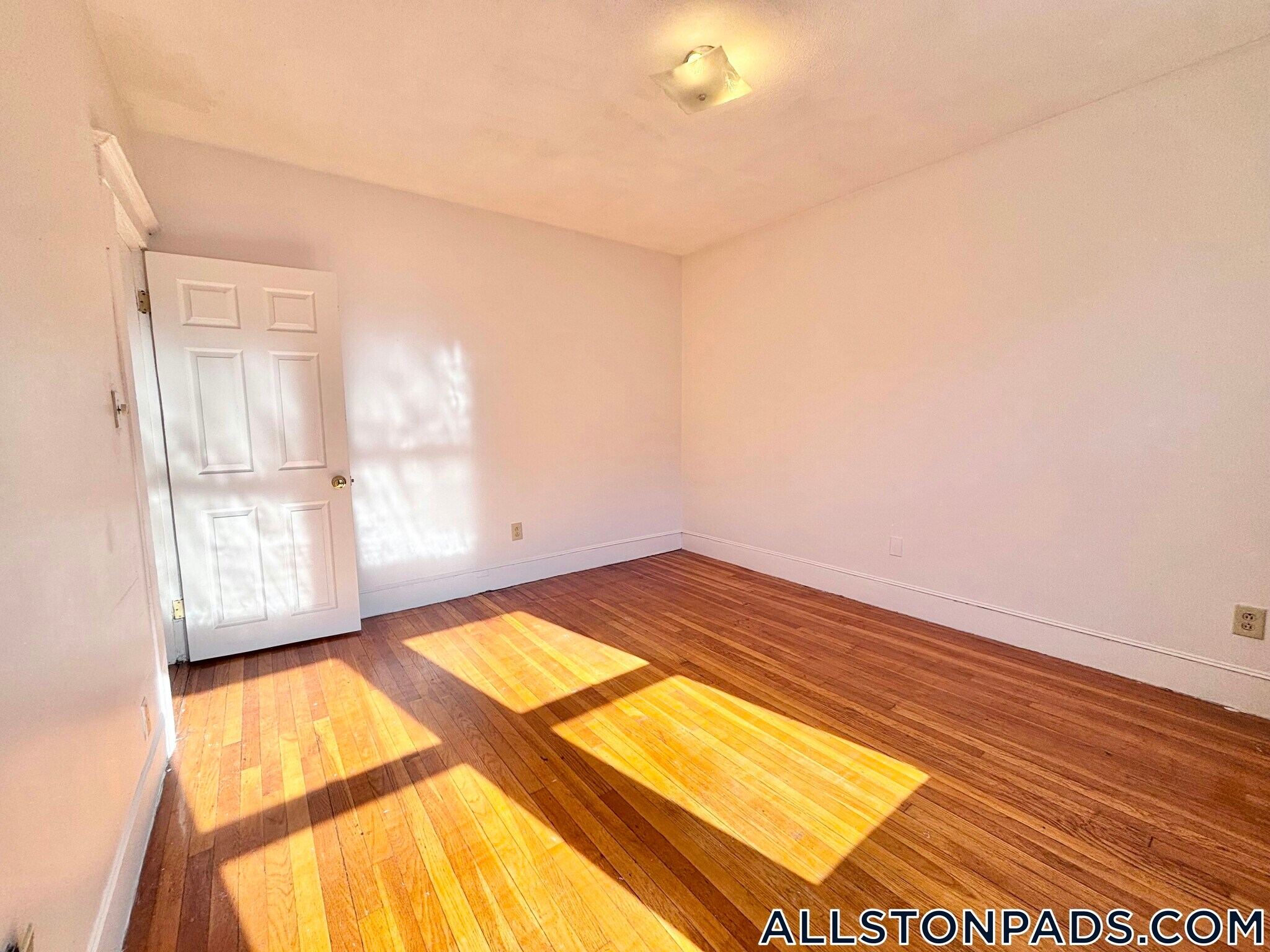 Building Photo - 11 Scottfield Rd