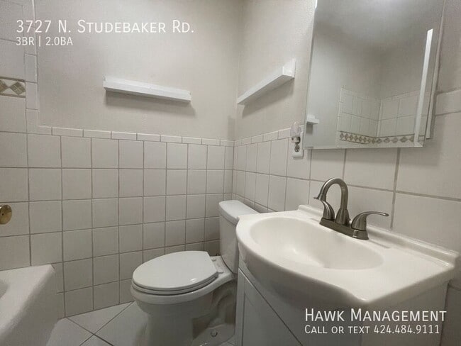 Building Photo - 3727 N Studebaker Rd
