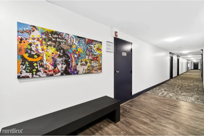Primary Photo - 1 br, 1 bath Condo - 520 NE 20th St
