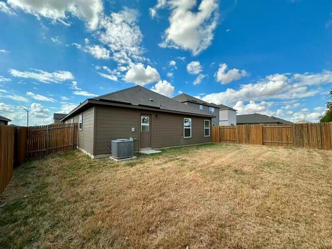 Building Photo - 17916 Speculator Ln