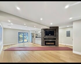 Building Photo - 259 Kneeland Ave