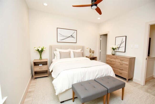 Building Photo - 6312 Illinois St