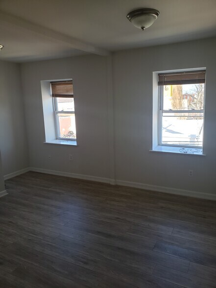 Building Photo - 1322 N 17th St