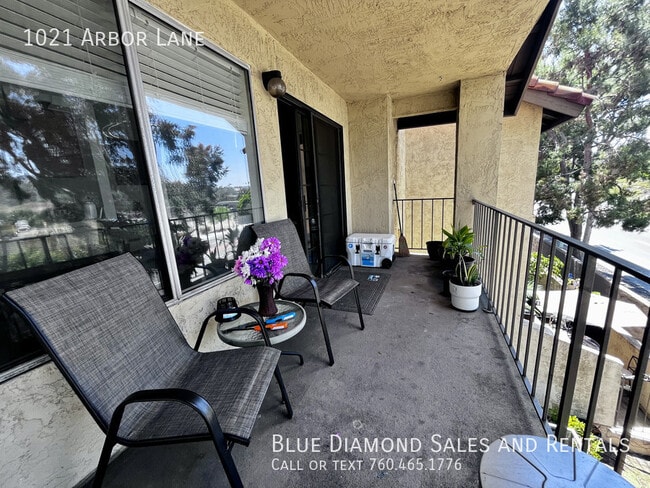 Building Photo - 1021 Arbor Ln