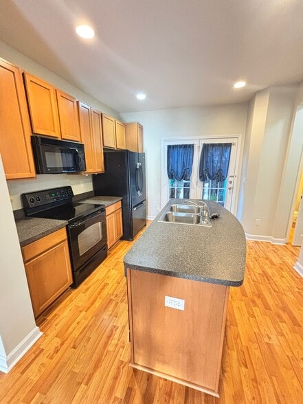 Primary Photo - 4039 Tarrant Trace Cir