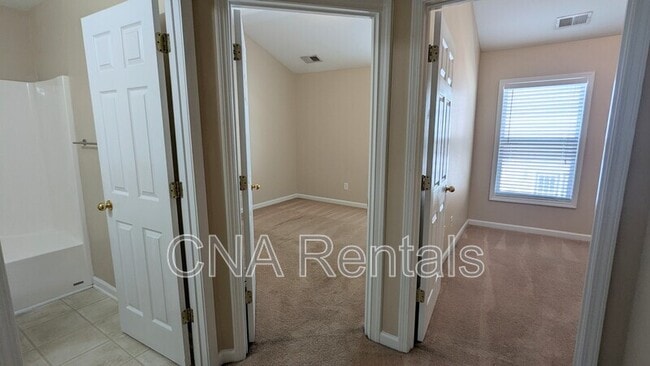 Building Photo - 1747 Oak Brook Ln NW