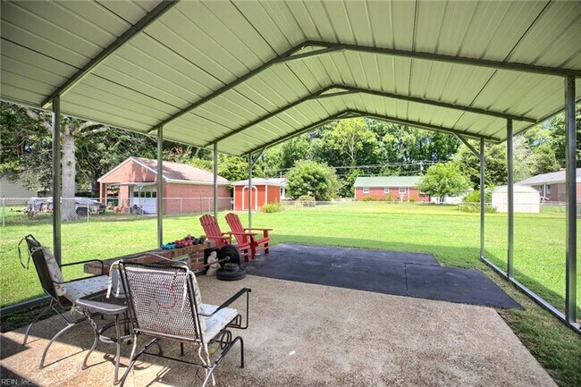 Building Photo - 13 Wendfield Cir
