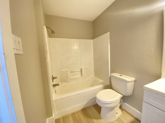 Building Photo - Charming 4-bedroom, 2-bathroom home in Fort Worth, TX!