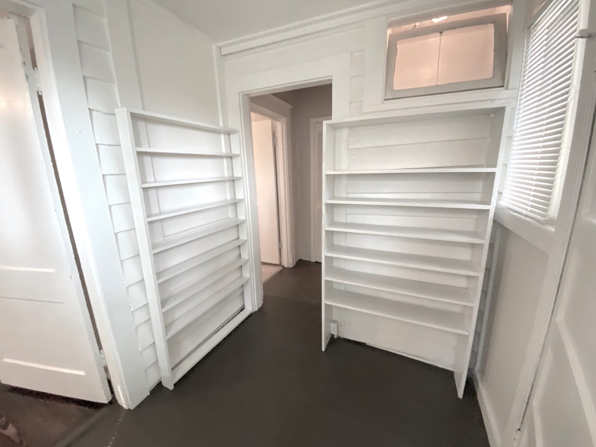 Mud room - 1263 Agnes Pl