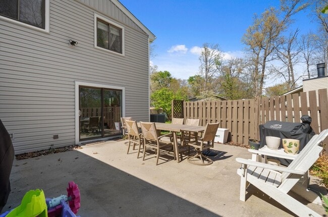 Building Photo - 1513 Millikens Bend Rd