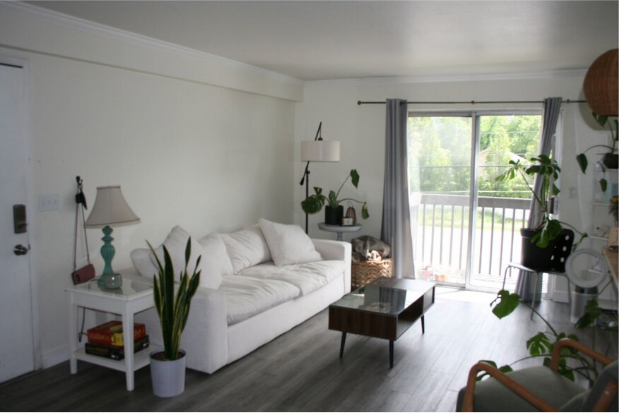 Building Photo - 5720 S 900 E