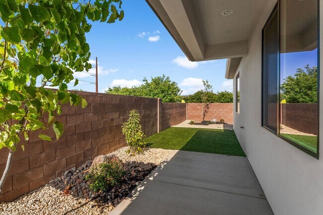 Building Photo - Modern New Construction with Designer Finishes & Open-Concept Living
