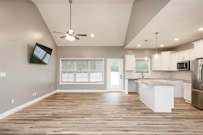 Building Photo - 1254 Melody Ave