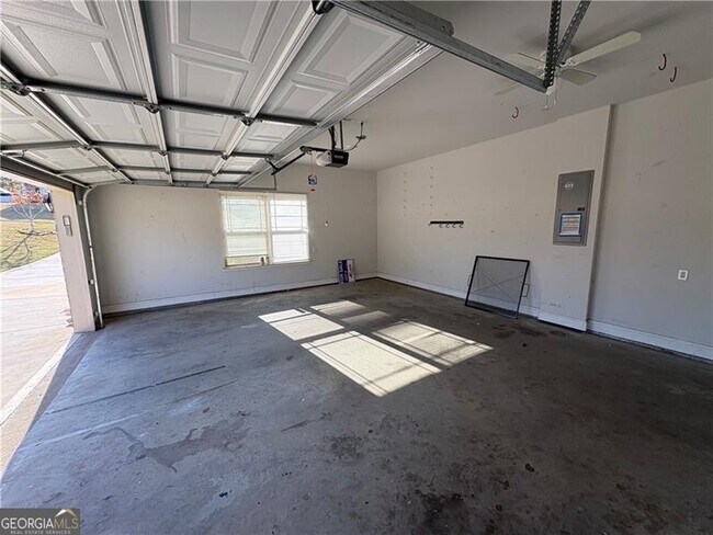 Building Photo - 1838 Abbey Rd