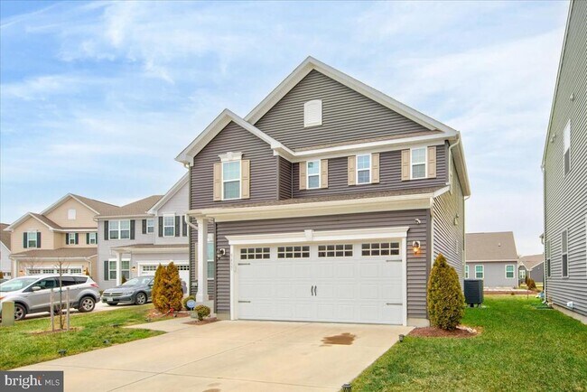 Building Photo - 9437 Rolling Green Dr