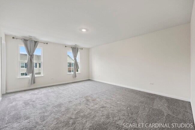 Building Photo - 169 Lakeshore Dr