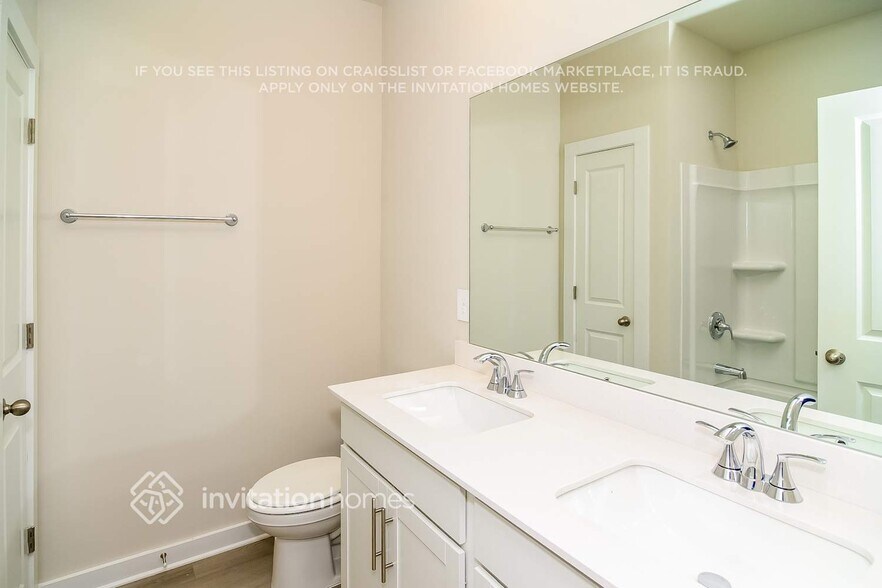 Building Photo - 1126 Bluffton Cir