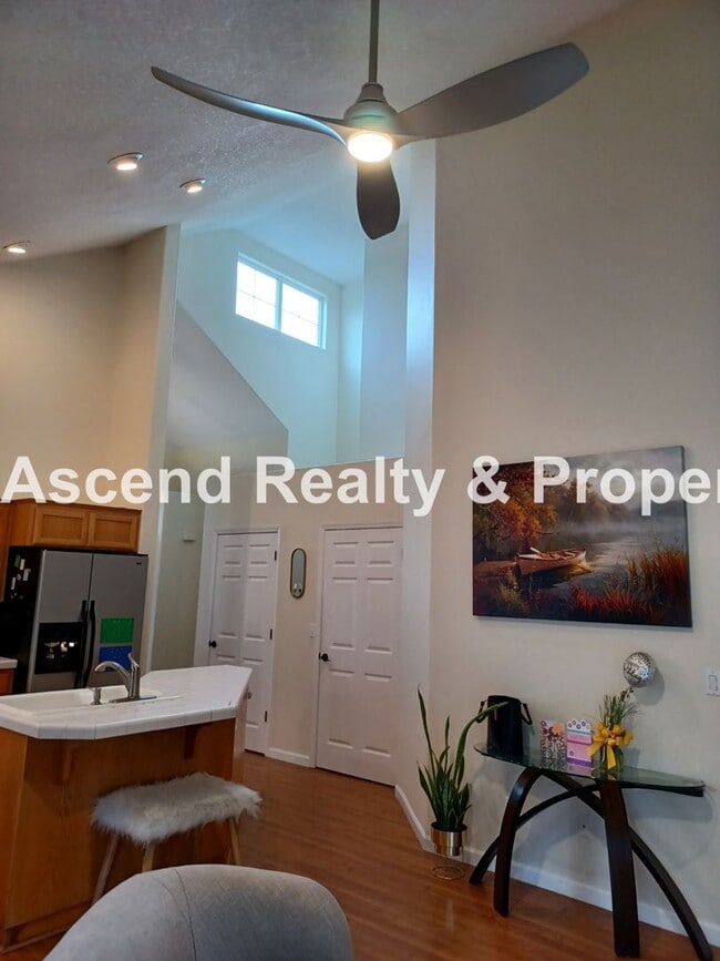 Building Photo - Woodhaven Sherwood Magical One Level Home Available January 1 Small Pet w/Pet Rent