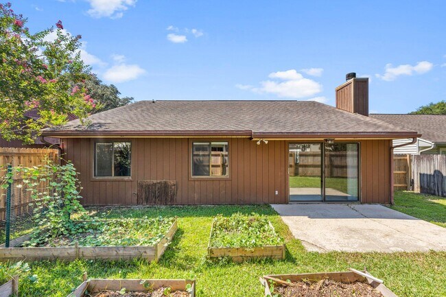 Building Photo - 1022 Alderwood Way