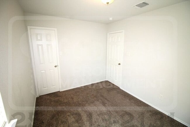 Building Photo - 1003 Torino St