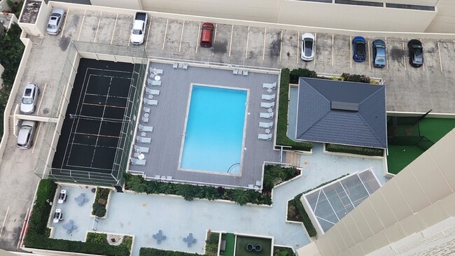 Building Photo - 469 Ena Rd