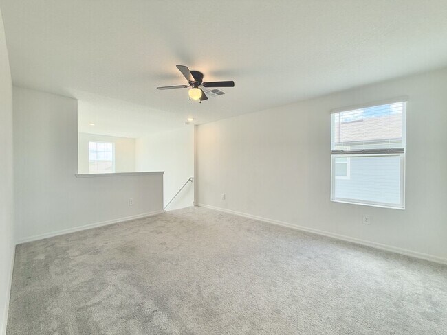 Building Photo - 3521 Great Pk Ct