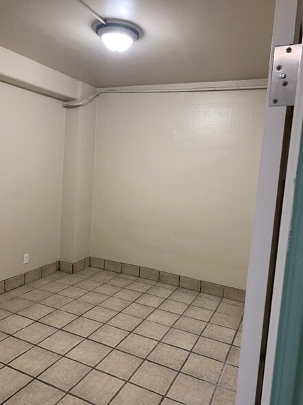 Building Photo - 57 W Vine St