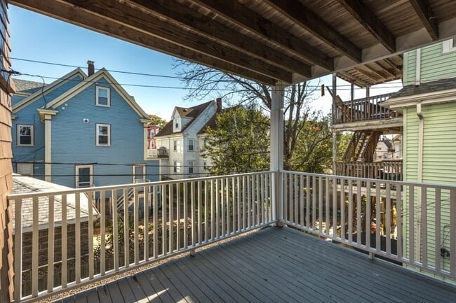 Building Photo - 15 Clementine Park