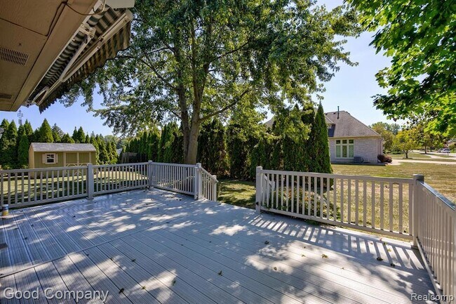 Building Photo - 2924 Wessels Dr