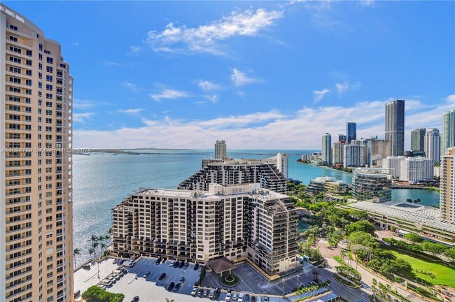 Building Photo - 848 Brickell Key Dr