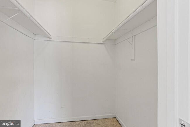 Building Photo - 5476 Cedar Ln