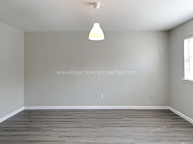 Building Photo - 5105 Skillman St