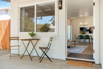 Building Photo - 5810-5812 Hazel Avenue