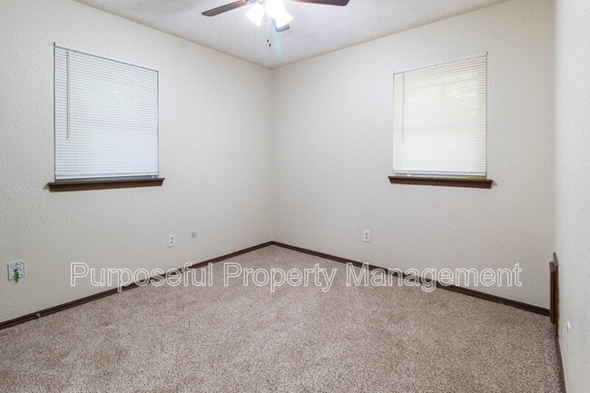Building Photo - 9317 N Sherwell Dr