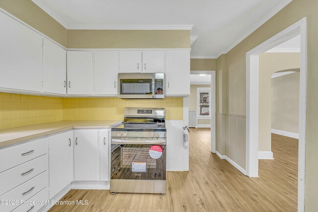 Building Photo - 529 Wheeler Ave