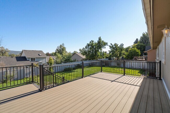 Building Photo - Spacious 4 Bed, 3 Bath Home | Central Vall...