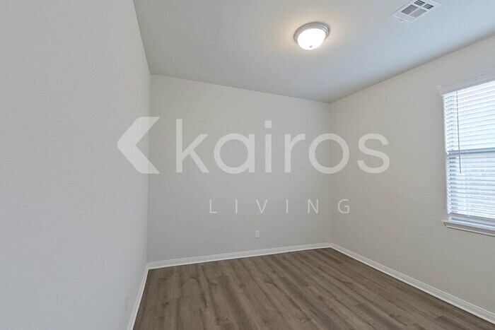 Building Photo - 825 NW 5th St