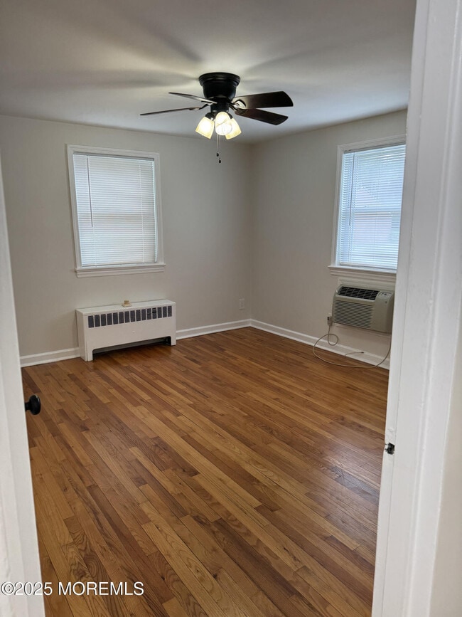 Building Photo - 146 Manor Dr
