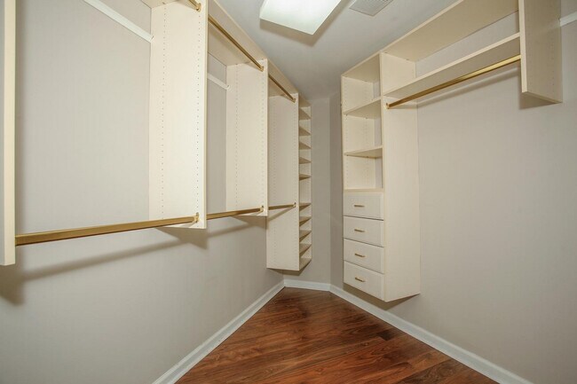 Building Photo - 602 Rutledge Ct