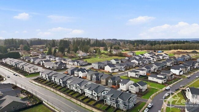 Building Photo - 18212 NE 47th Ave