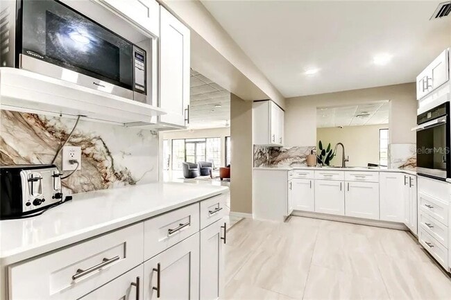 Building Photo - 2333 Feather Sound Dr