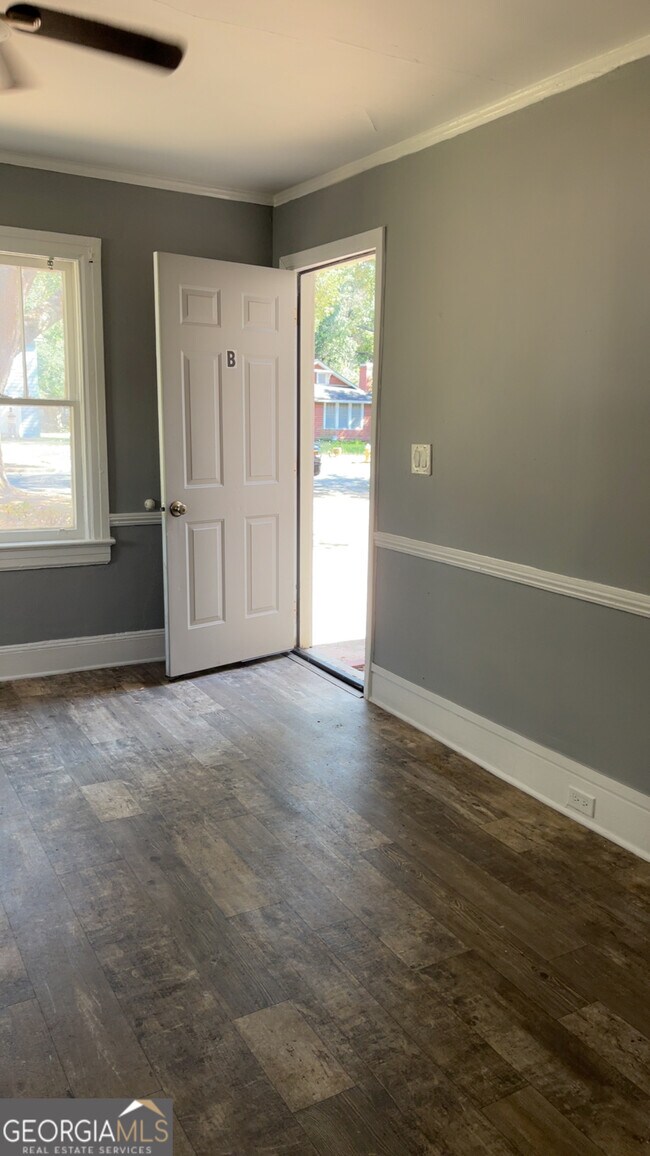 Building Photo - 1312 Gillespie Ave