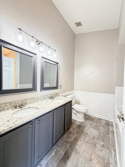 Building Photo - 14405 Hulfish Way