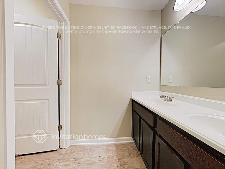 Building Photo - 146 Ivey Meadow Dr