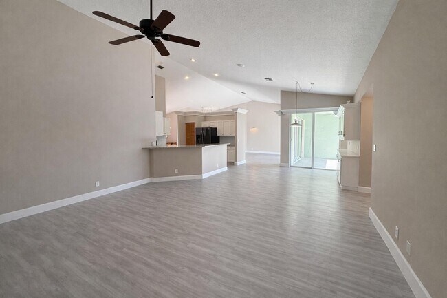 Building Photo - 1168 Hatteras Cir