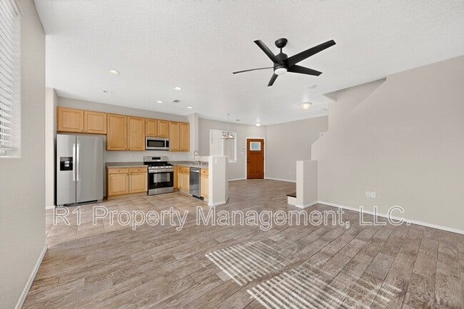 Building Photo - 2323 Margarita Dr SE