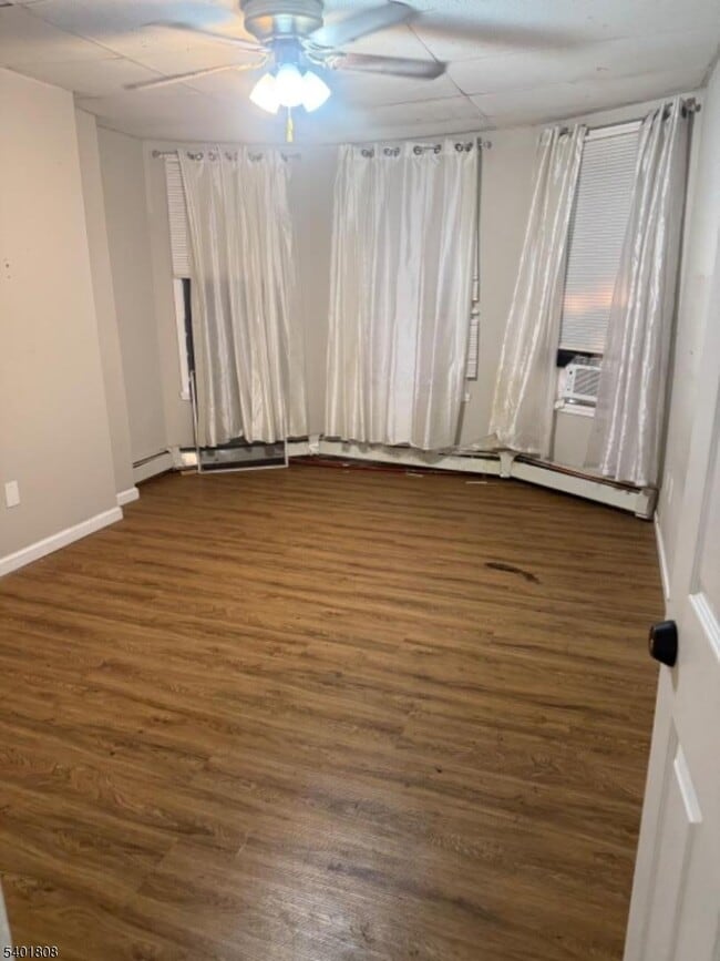 Building Photo - 85 Holsman St