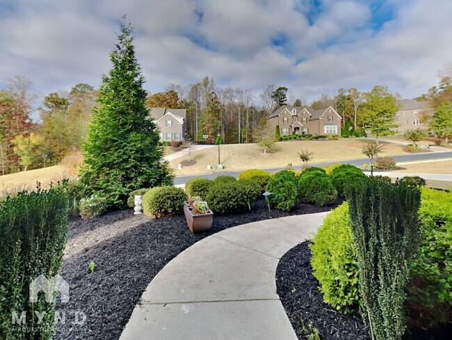 Building Photo - 2995 Manorview Ln