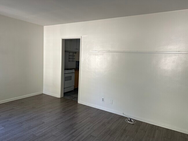 Living room - 710 Copeland Ct